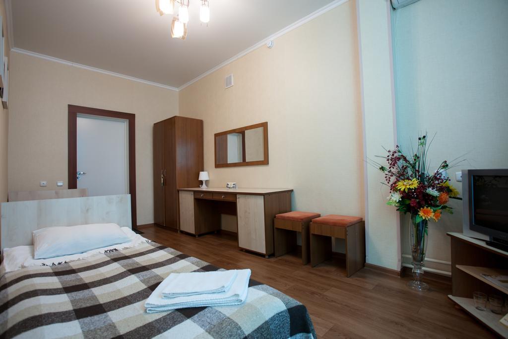 Solnechniy Hotel Čeljabinsk Esterno foto