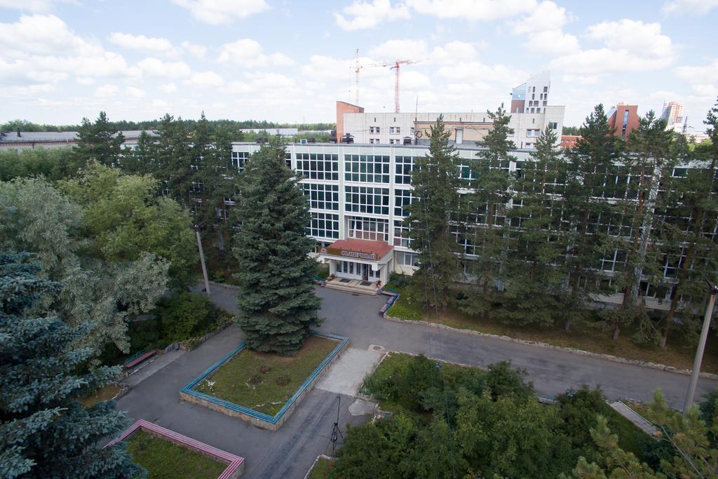 Solnechniy Hotel Čeljabinsk Esterno foto